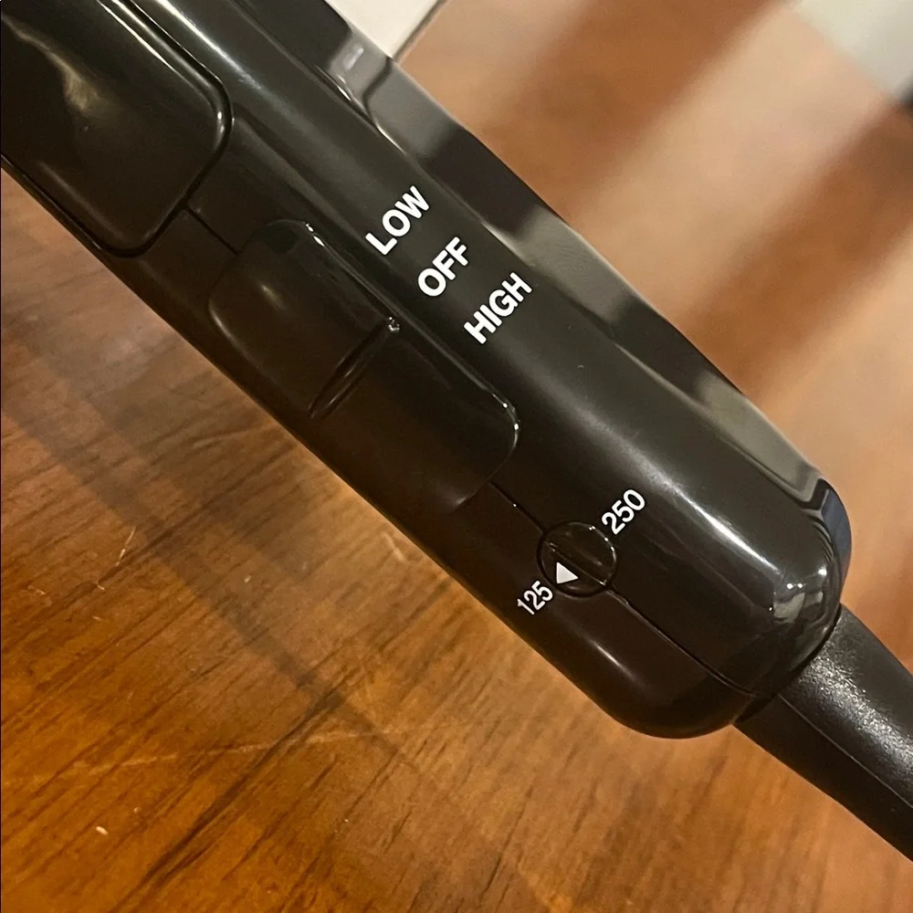 Conair 1875 Watt Compact Styler Hair Dryer Folding Travel Dual Voltage new black